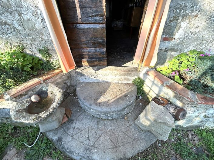 Image No.4-4 Bed Property for sale