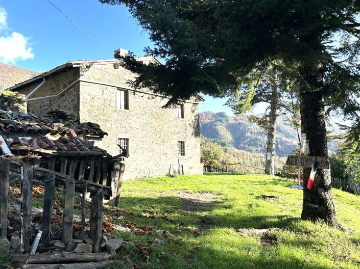 Image No.9-4 Bed Property for sale