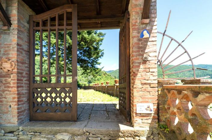 Image No.9-6 Bed Property for sale