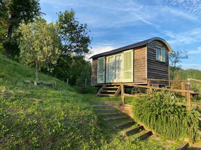 Image No.28-3 Bed Property for sale