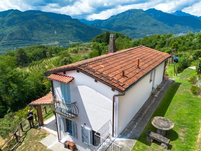 Image No.3-3 Bed Property for sale