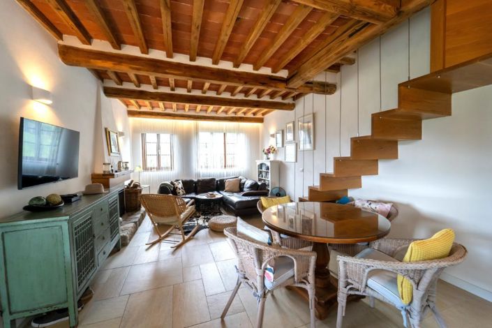 Image No.8-3 Bed Property for sale