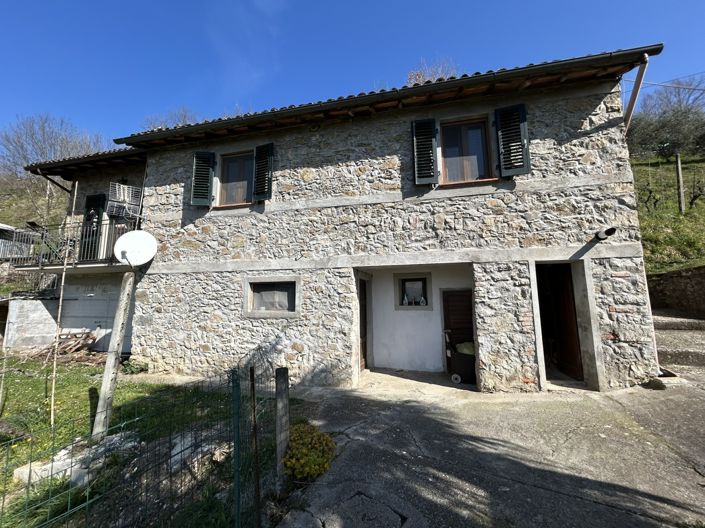 Image No.1-5 Bed Property for sale