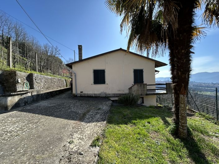 Image No.2-5 Bed Property for sale