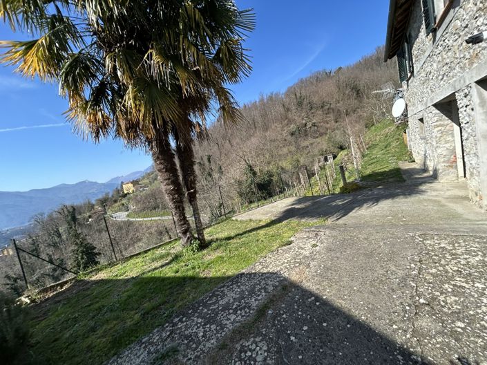 Image No.26-5 Bed Property for sale