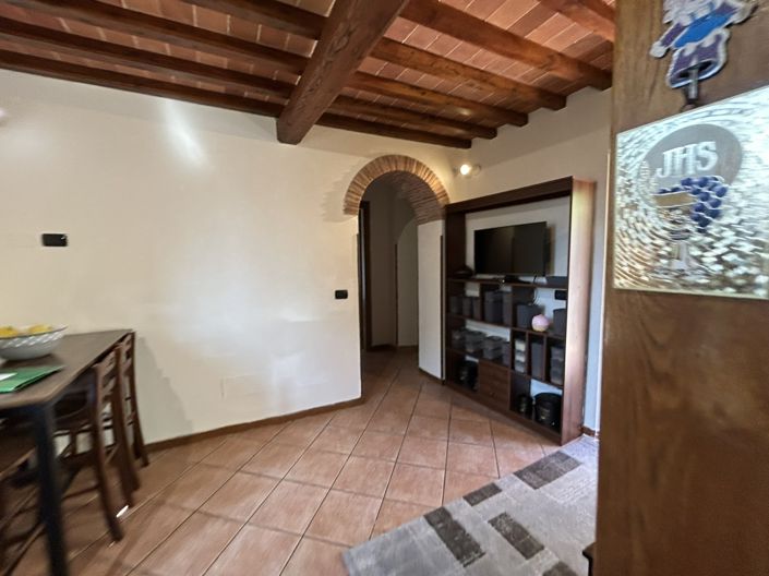 Image No.5-5 Bed Property for sale