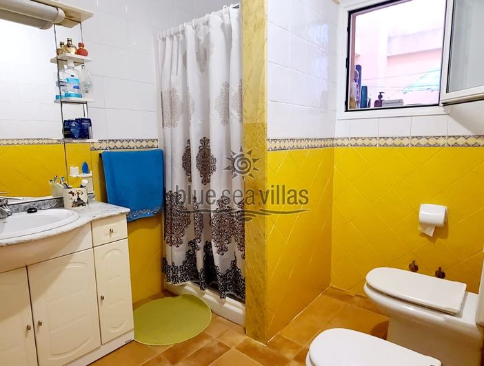 Image No.20-5 Bed Townhouse for sale