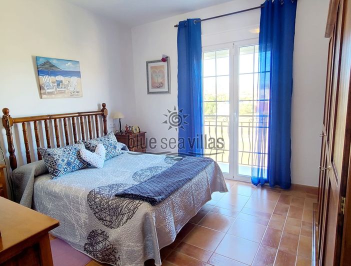 Image No.5-5 Bed Townhouse for sale