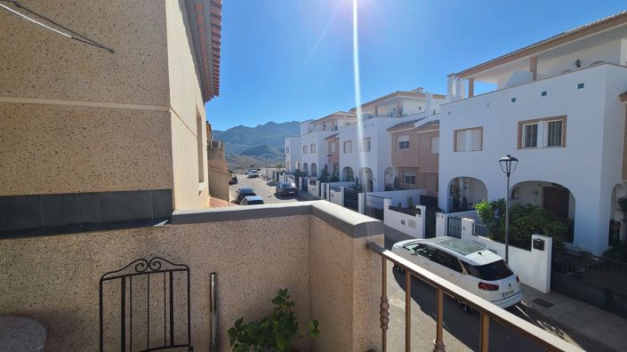 Image No.22-3 Bed Townhouse for sale