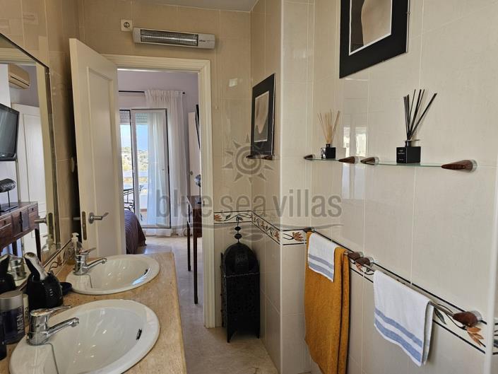 Image No.14-3 Bed Villa for sale