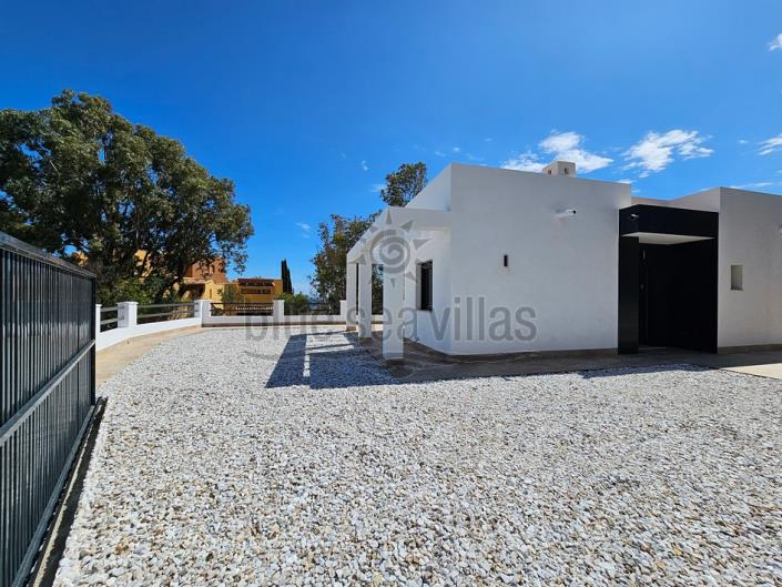 Image No.8-2 Bed House/Villa for sale