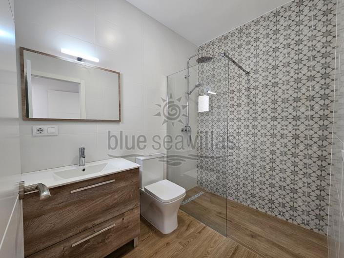 Image No.32-2 Bed House/Villa for sale