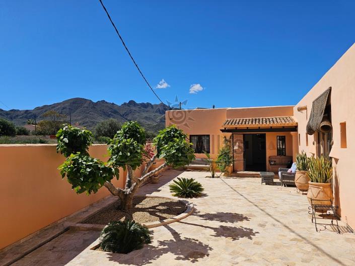 Image No.8-5 Bed House/Villa for sale