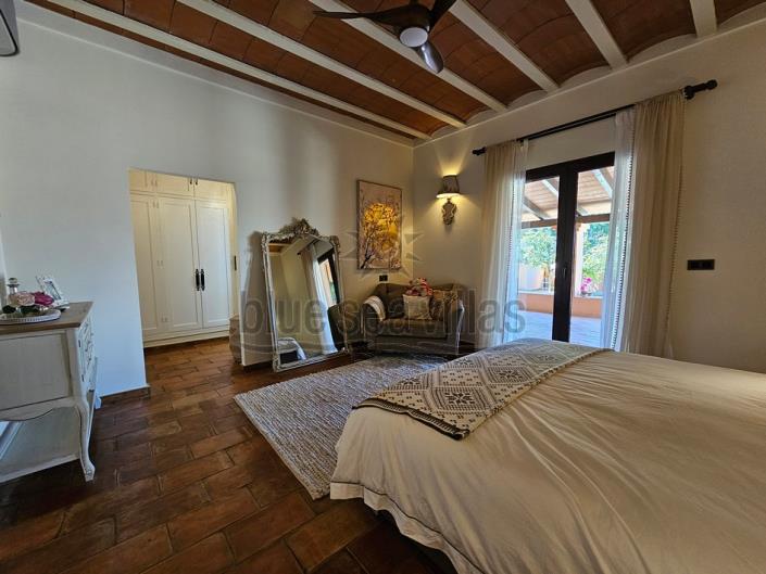 Image No.45-5 Bed House/Villa for sale