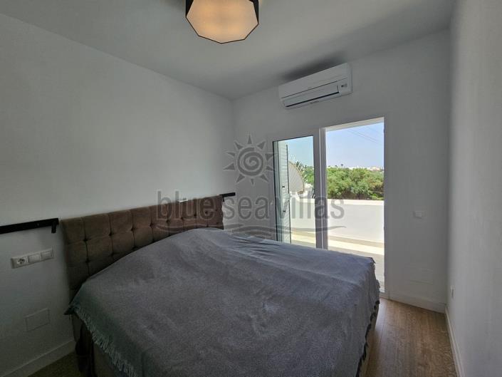 Image No.18-3 Bed House for sale