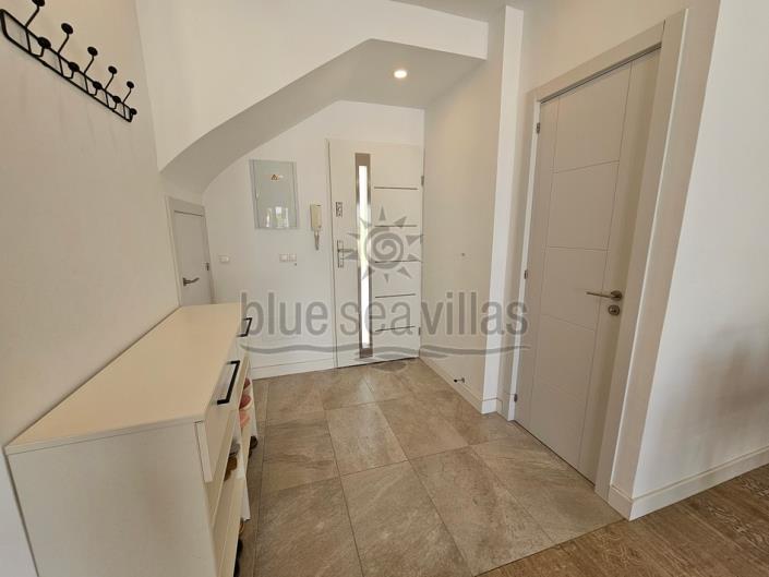 Image No.13-3 Bed House for sale