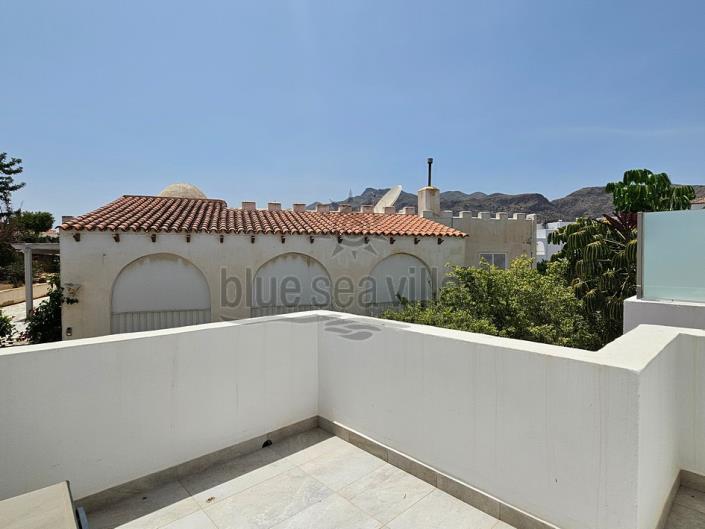 Image No.25-3 Bed House for sale