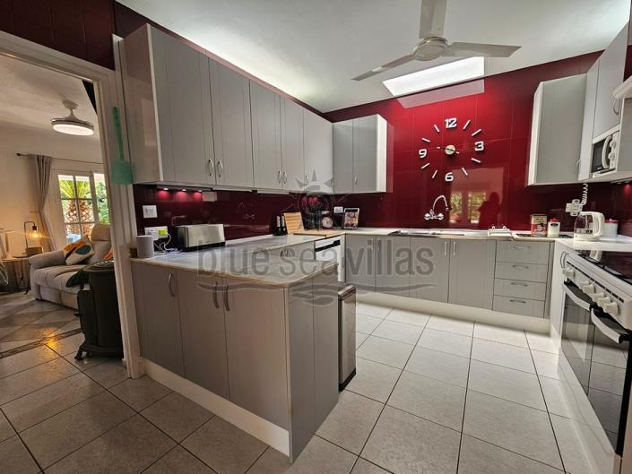 Image No.26-3 Bed Villa / Detached for sale