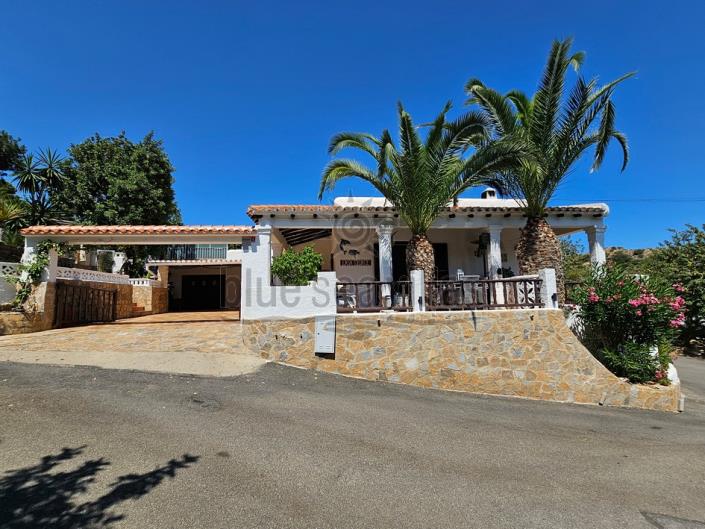 Image No.4-3 Bed Villa / Detached for sale