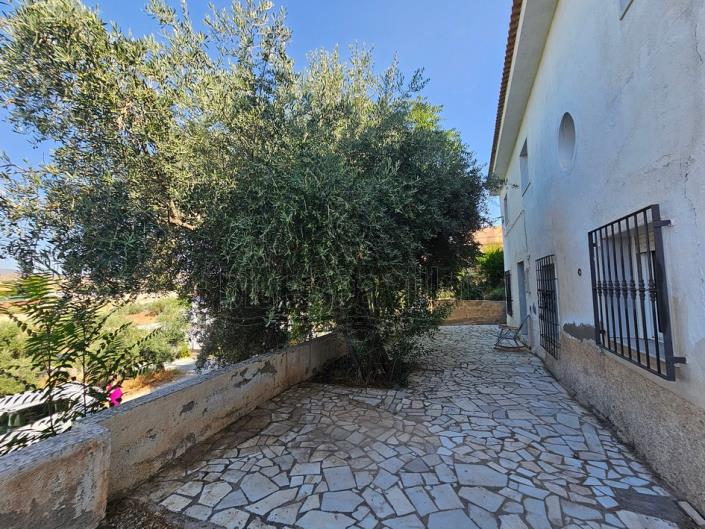 Image No.3-7 Bed Farmhouse for sale