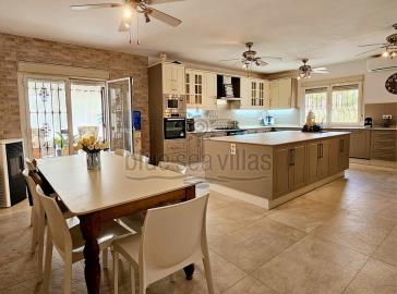 kitchen-1499--1-_opt