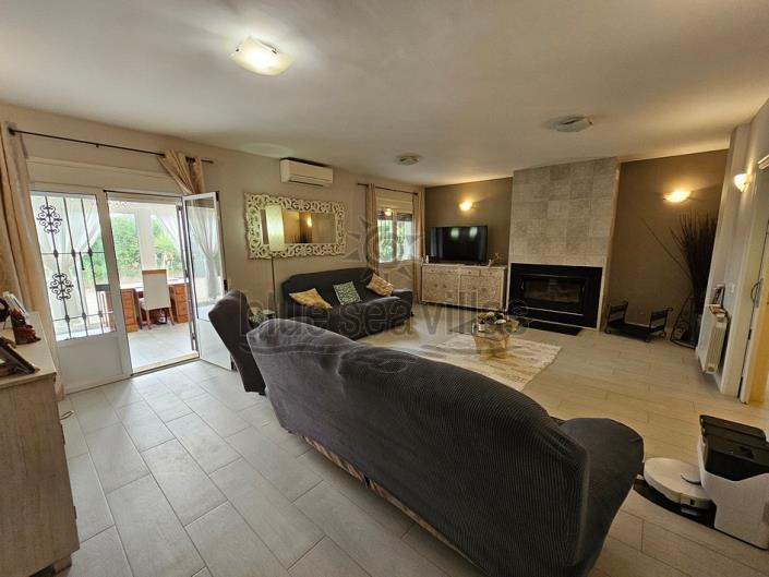 Image No.16-9 Bed Villa / Detached for sale