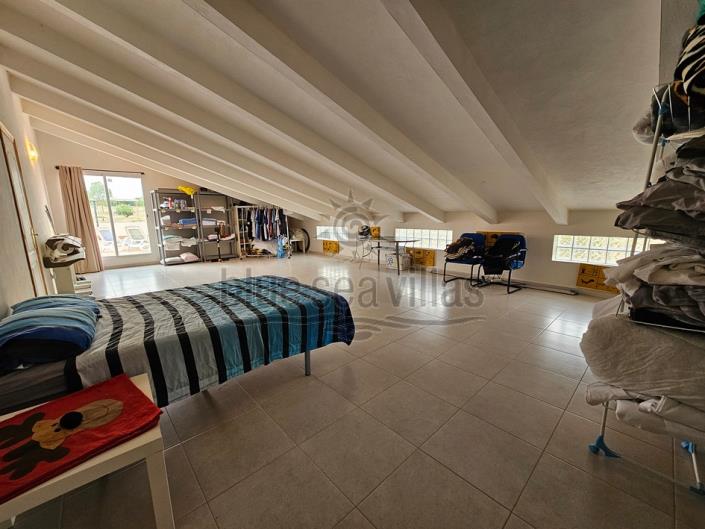 Image No.28-9 Bed Villa / Detached for sale