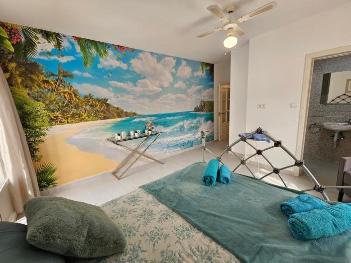 Image No.55-9 Bed Villa / Detached for sale