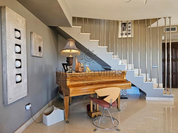 Image No.23-4 Bed Villa / Detached for sale