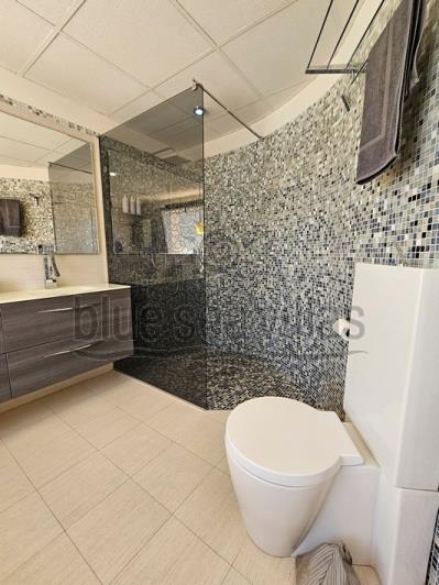 Image No.38-4 Bed Villa / Detached for sale