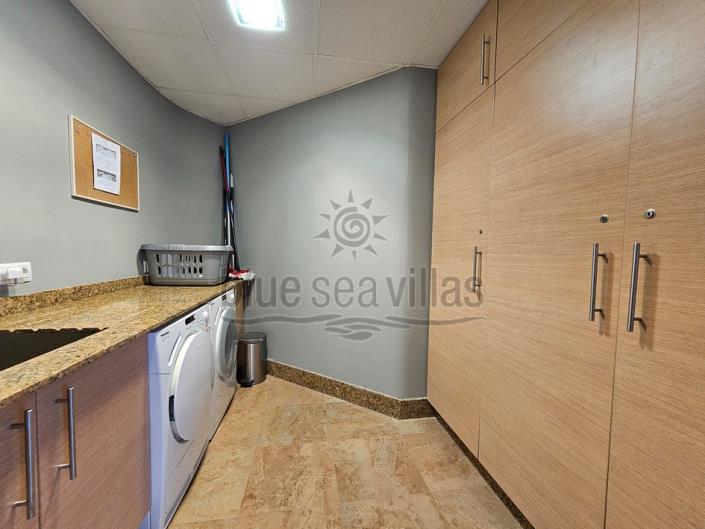 Image No.56-4 Bed Villa / Detached for sale