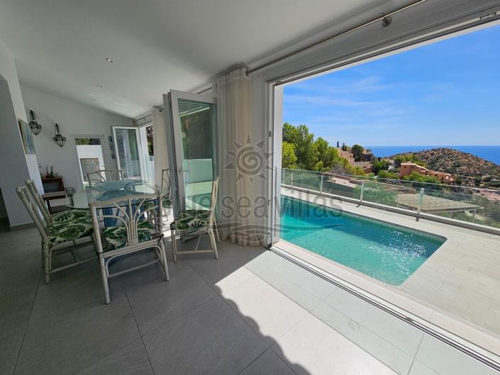 Image No.6-4 Bed Villa / Detached for sale