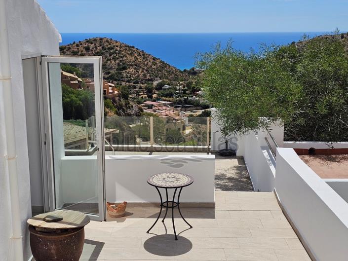 Image No.39-4 Bed Villa / Detached for sale