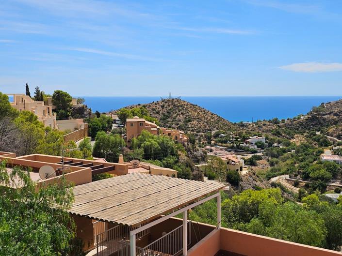 Image No.17-4 Bed Villa / Detached for sale