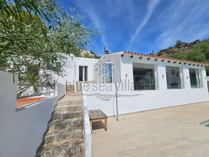 Image No.32-4 Bed Villa / Detached for sale