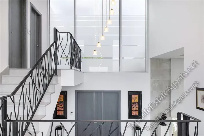 Image No.14-5 Bed Villa for sale