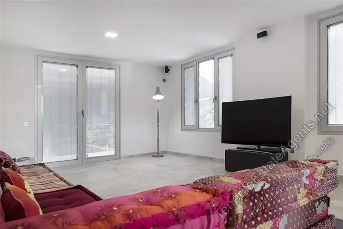 Image No.15-5 Bed Villa for sale