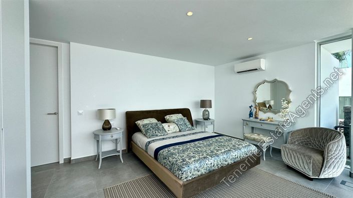 Image No.15-3 Bed Villa for sale