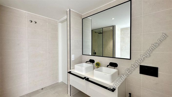 Image No.18-3 Bed Villa for sale