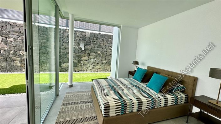 Image No.20-3 Bed Villa for sale