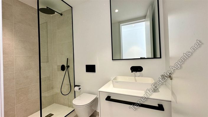 Image No.26-3 Bed Villa for sale