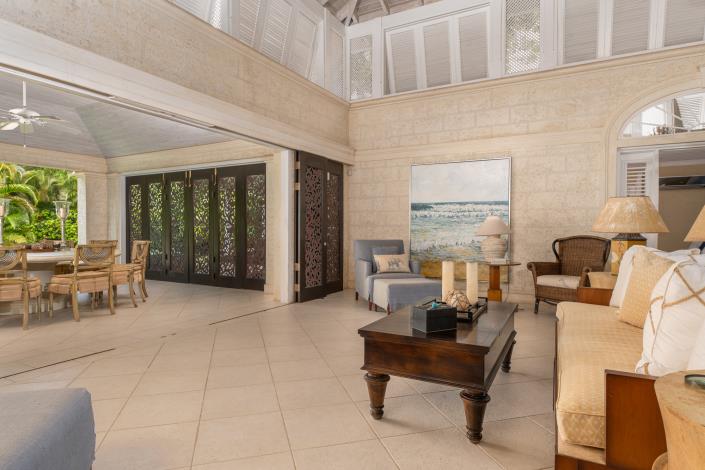 Image No.3-5 Bed Villa for sale