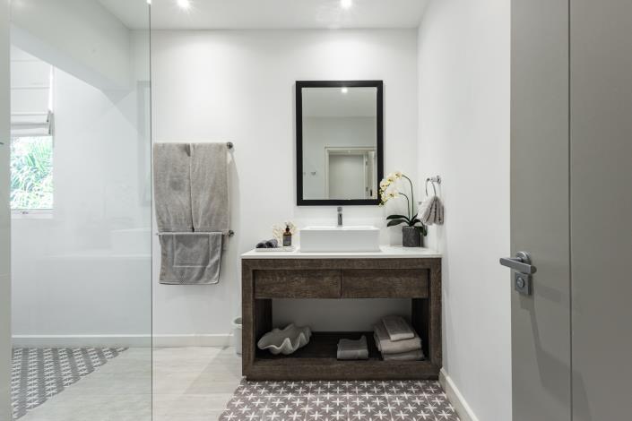 Image No.20-2 Bed Apartment for sale