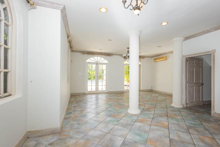 Image No.11-3 Bed Villa for sale