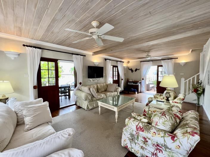 Image No.6-4 Bed Villa for sale