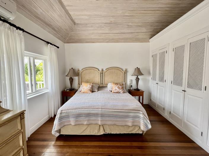 Image No.9-4 Bed Villa for sale