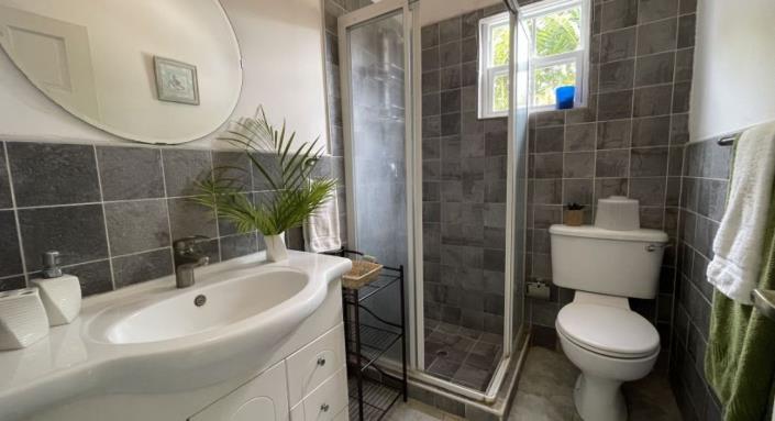 Image No.9-3 Bed House for sale