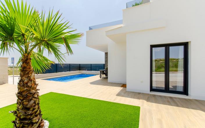 Image No.9-3 Bed Villa / Detached for sale