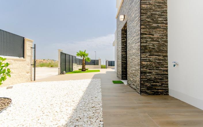 Image No.10-3 Bed Villa / Detached for sale