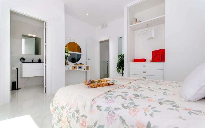 Image No.36-3 Bed Villa / Detached for sale